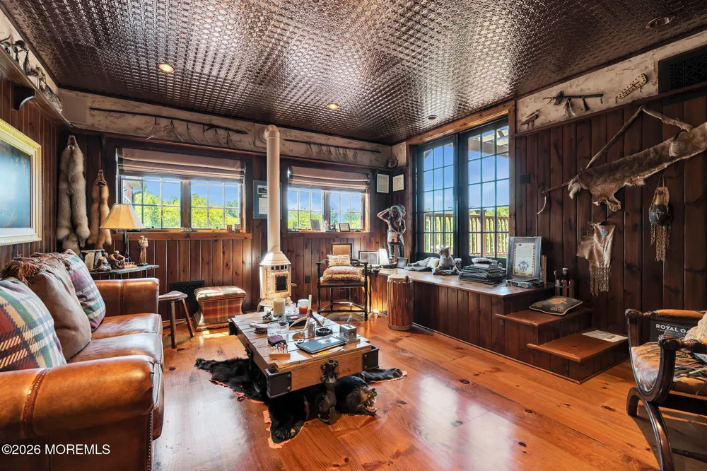 106 Mountain Top Road Glen Gardner, NJ 08826