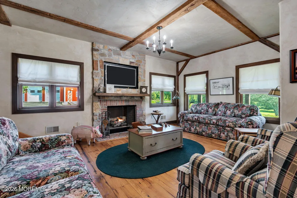 106 Mountain Top Road Glen Gardner, NJ 08826