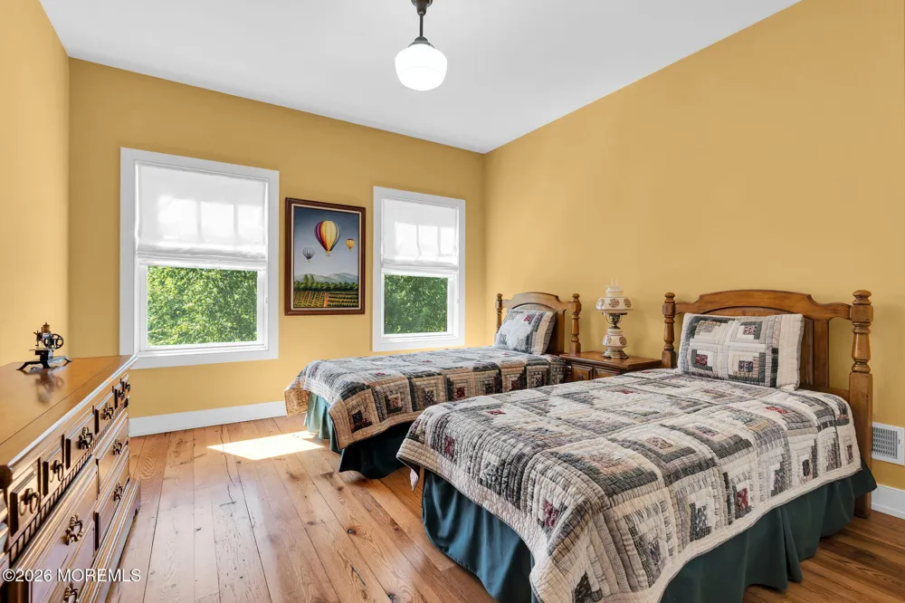 106 Mountain Top Road Glen Gardner, NJ 08826