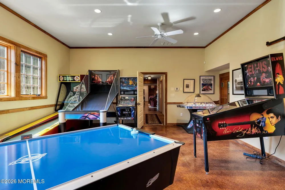 106 Mountain Top Road Glen Gardner, NJ 08826