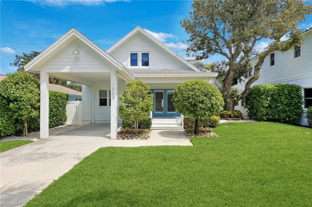 1063 Frank Whiteman Boulevard Naples, FL 34103
