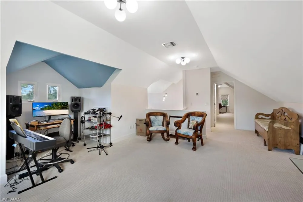 1063 Frank Whiteman Boulevard Naples, FL 34103