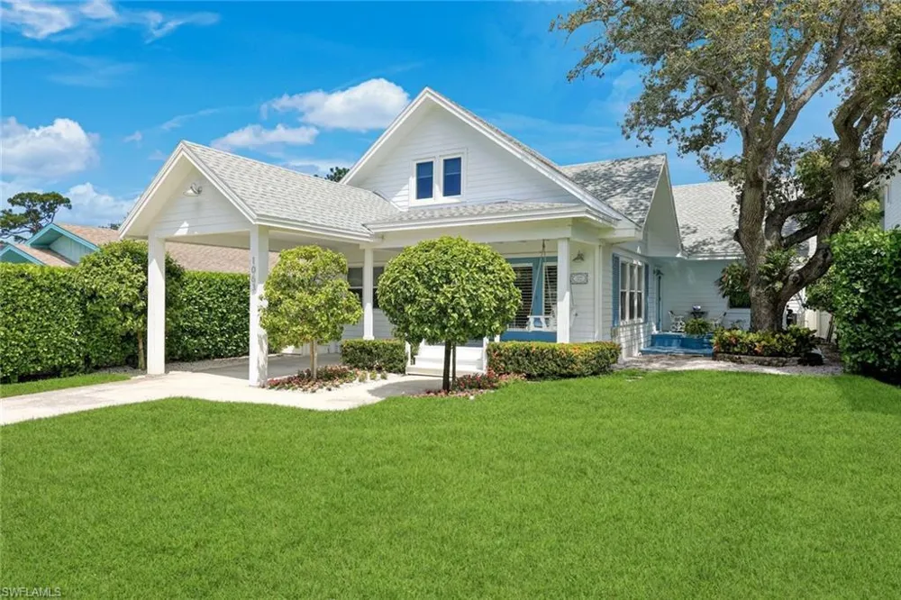 1063 Frank Whiteman Boulevard Naples, FL 34103