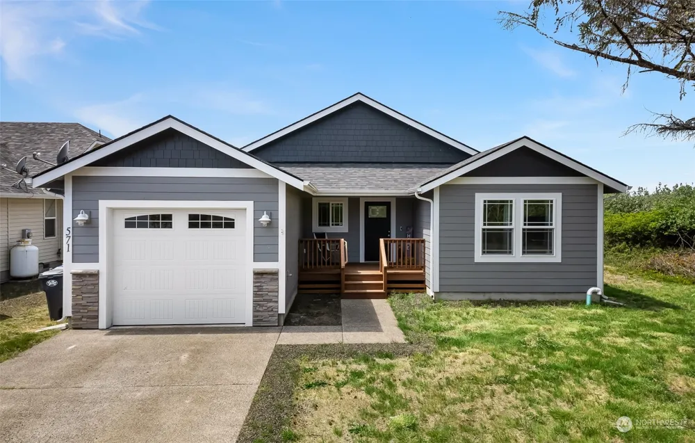 571 Puffin Avenue NE Ocean Shores, WA 98569