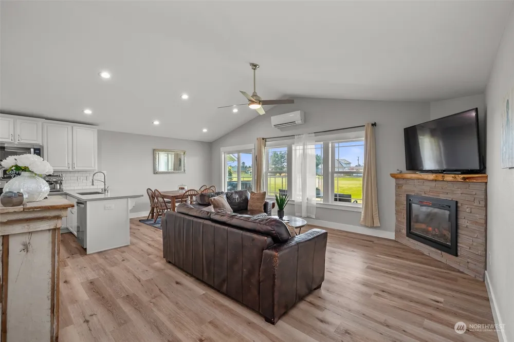 571 Puffin Avenue NE Ocean Shores, WA 98569