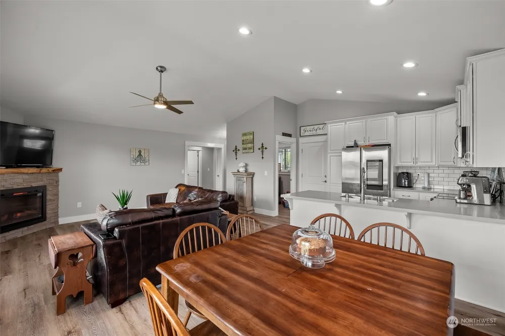 571 Puffin Avenue NE Ocean Shores, WA 98569