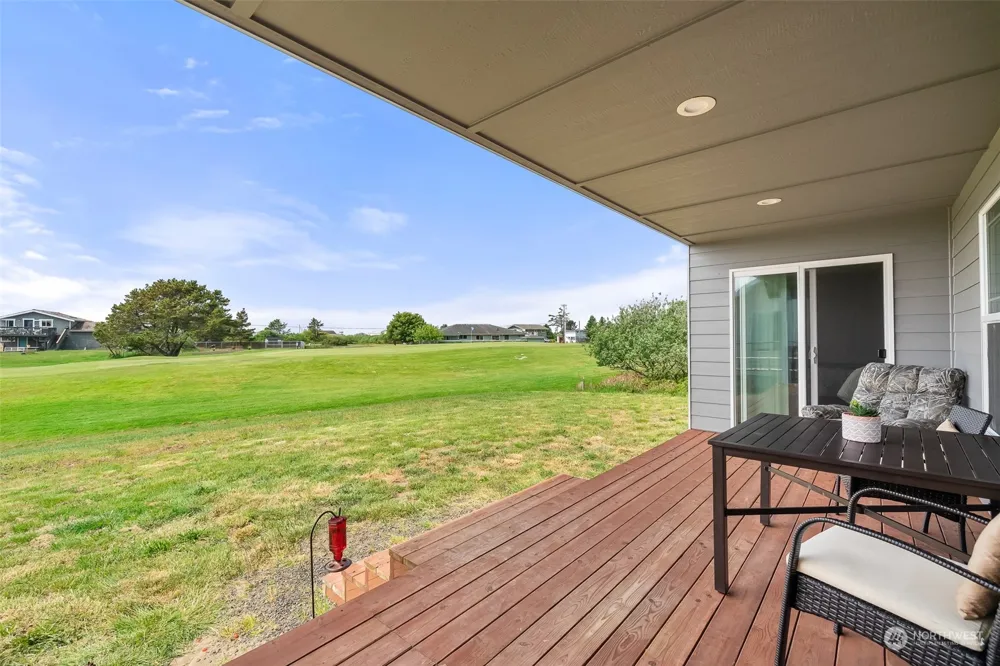 571 Puffin Avenue NE Ocean Shores, WA 98569