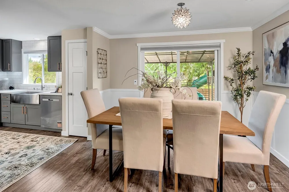 17323 26th Avenue SE Bothell, WA 98012
