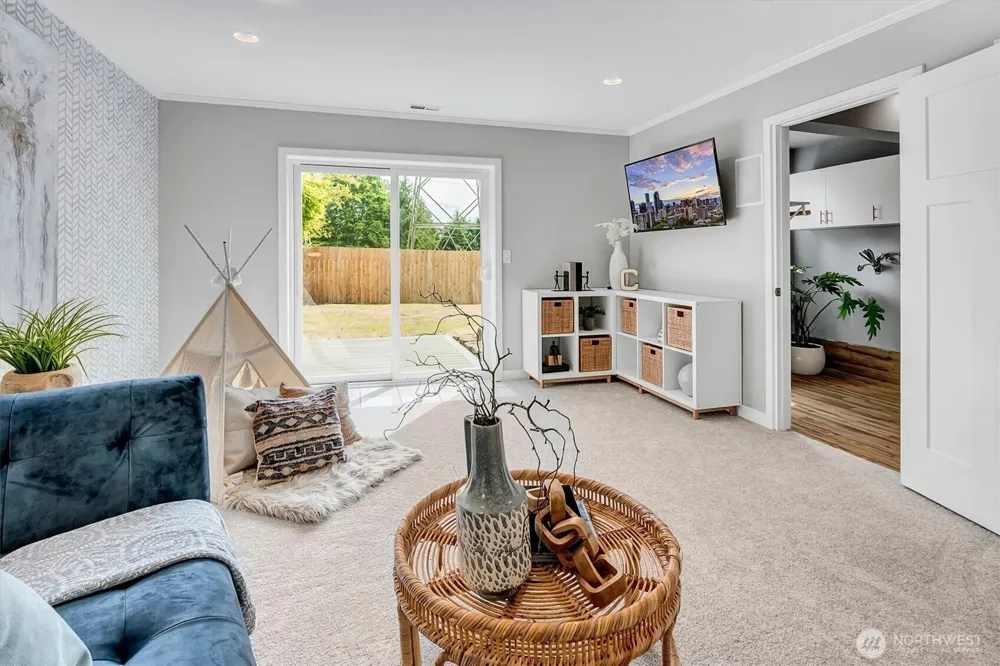 17323 26th Avenue SE Bothell, WA 98012