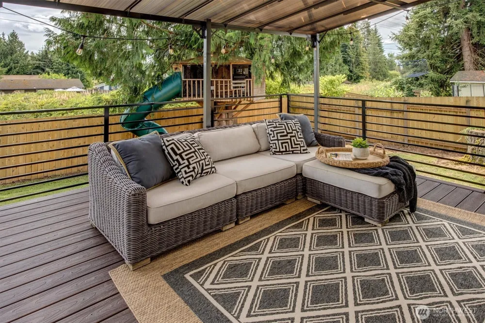 17323 26th Avenue SE Bothell, WA 98012