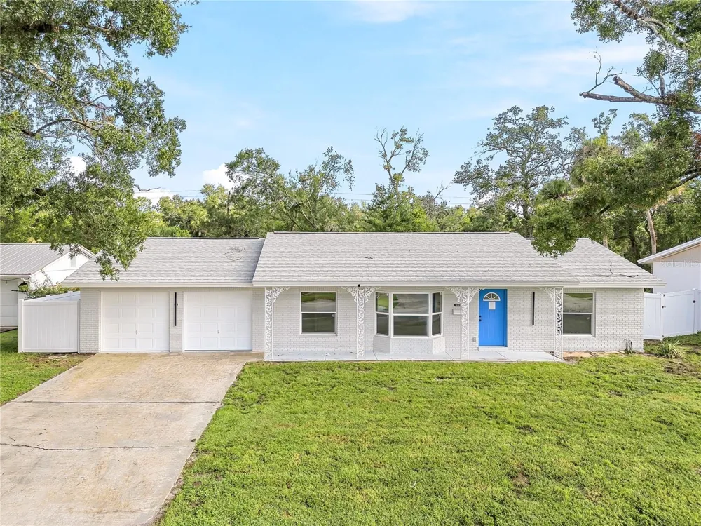 8011 FOUNTAIN AVENUE Tampa, FL 33615