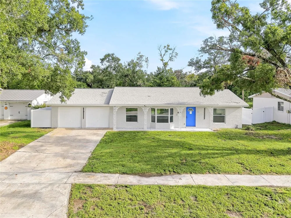 8011 FOUNTAIN AVENUE Tampa, FL 33615
