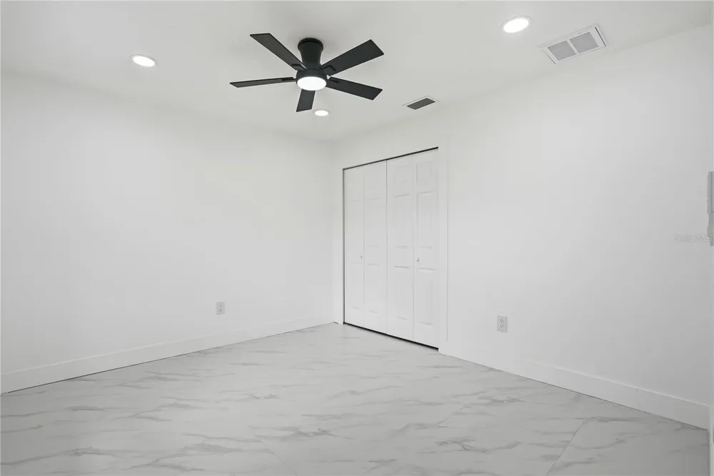 8011 FOUNTAIN AVENUE Tampa, FL 33615