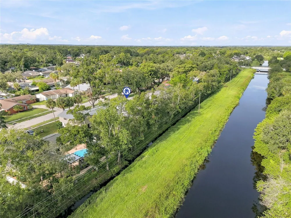 8011 FOUNTAIN AVENUE Tampa, FL 33615