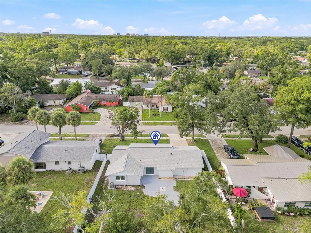 8011 FOUNTAIN AVENUE Tampa, FL 33615