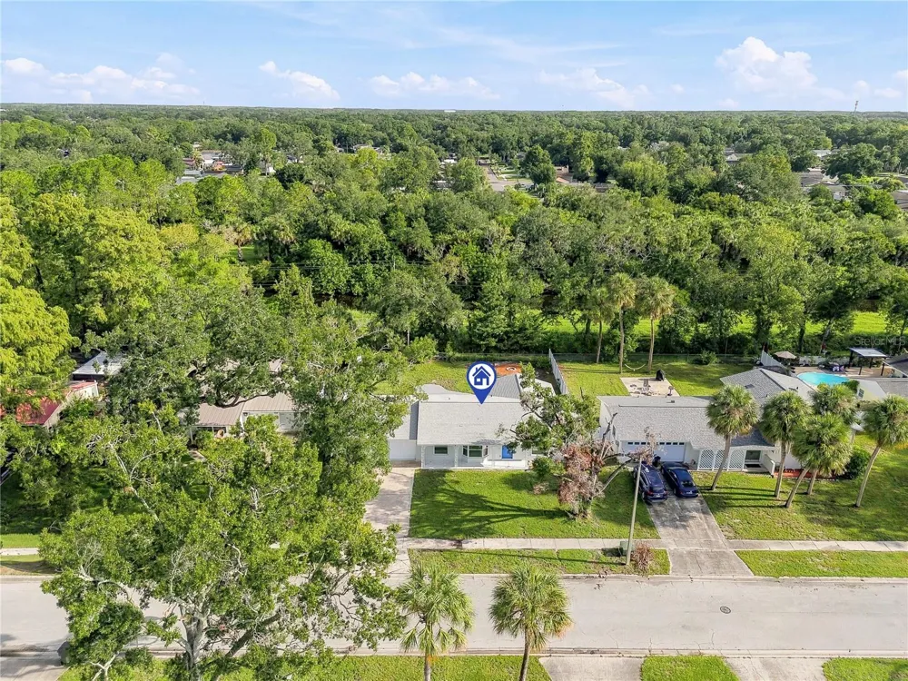 8011 FOUNTAIN AVENUE Tampa, FL 33615