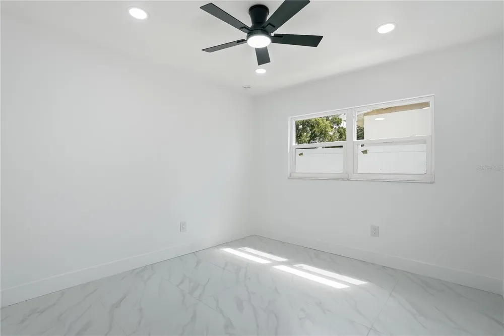 8011 FOUNTAIN AVENUE Tampa, FL 33615