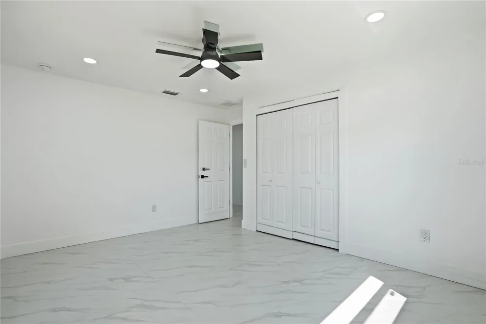8011 FOUNTAIN AVENUE Tampa, FL 33615