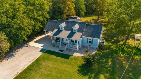 305 Paul Thompson Rd