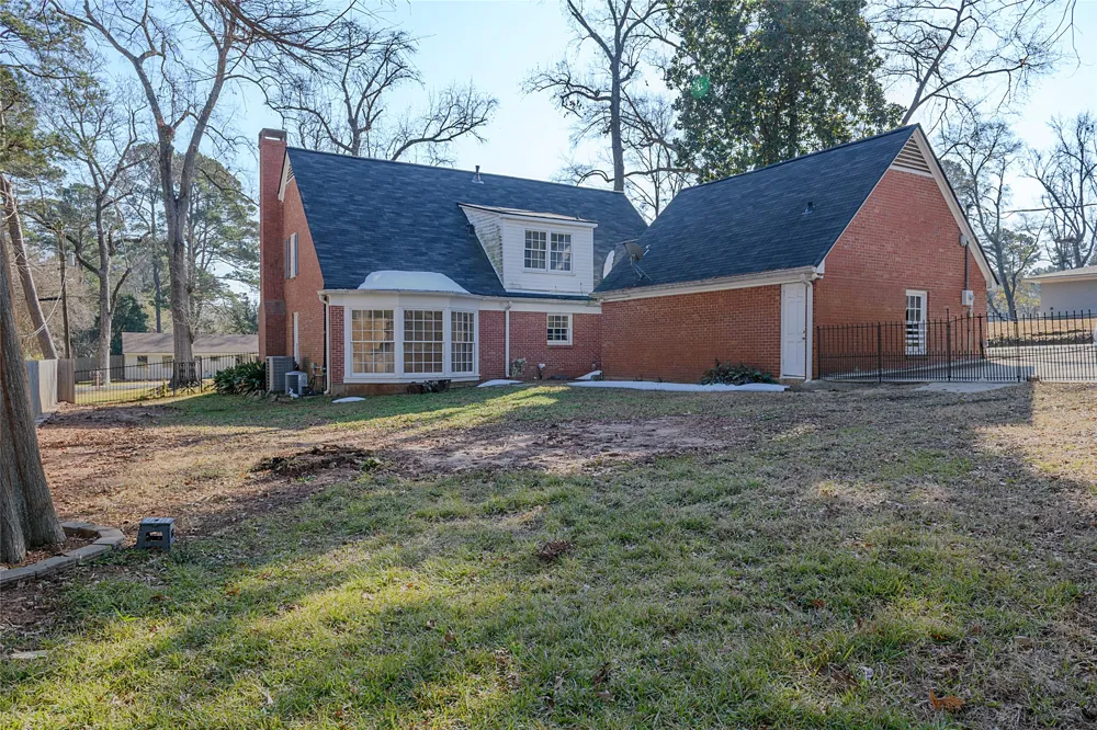 6114 Dillingham Avenue Shreveport, LA 71106