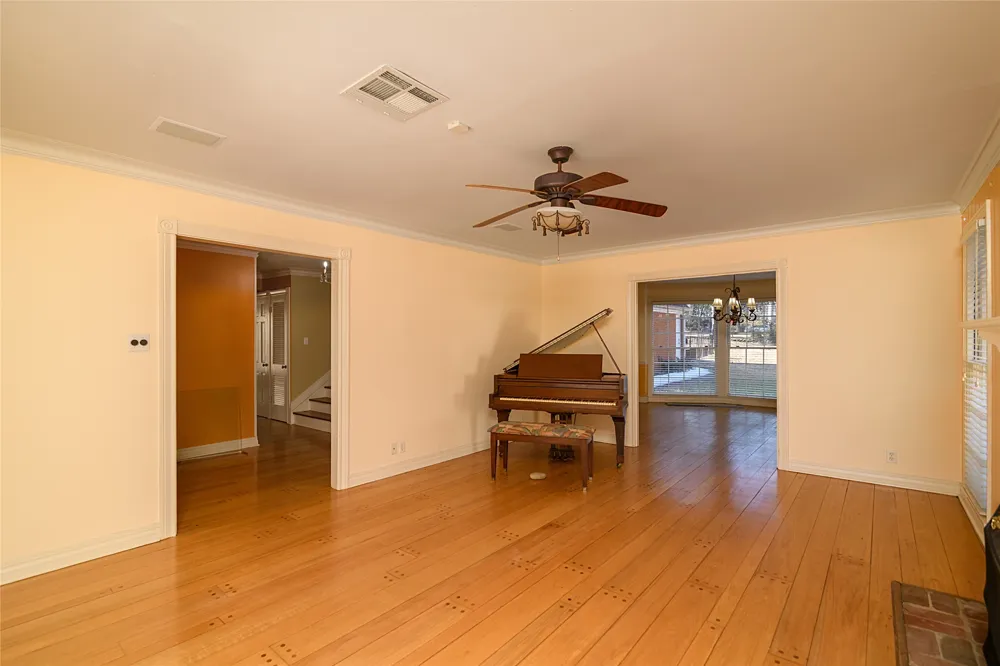 6114 Dillingham Avenue Shreveport, LA 71106