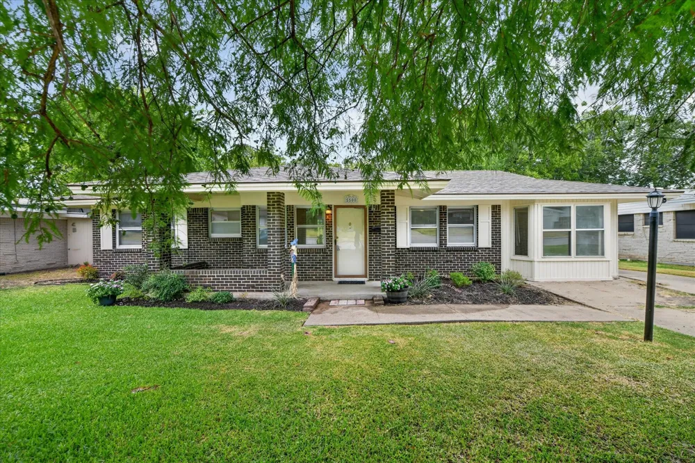 5500 Wheaton Drive Fort Worth, TX 76133