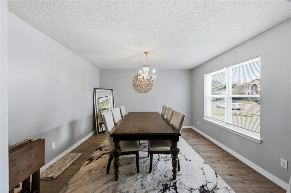2423 Ranchview Drive Grand Prairie, TX 75052