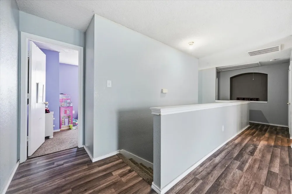 2423 Ranchview Drive Grand Prairie, TX 75052