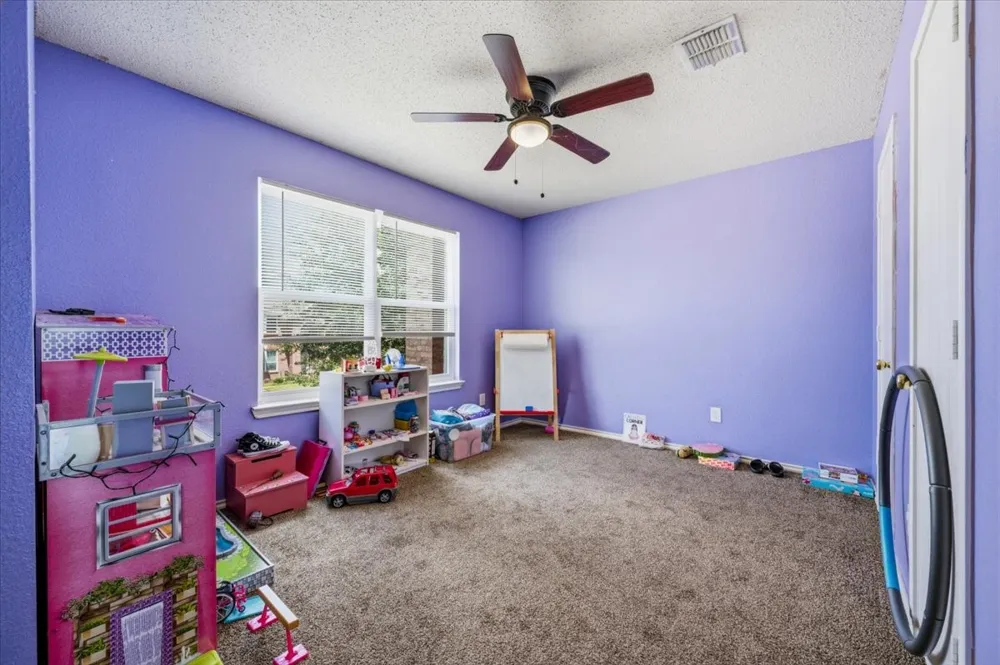 2423 Ranchview Drive Grand Prairie, TX 75052