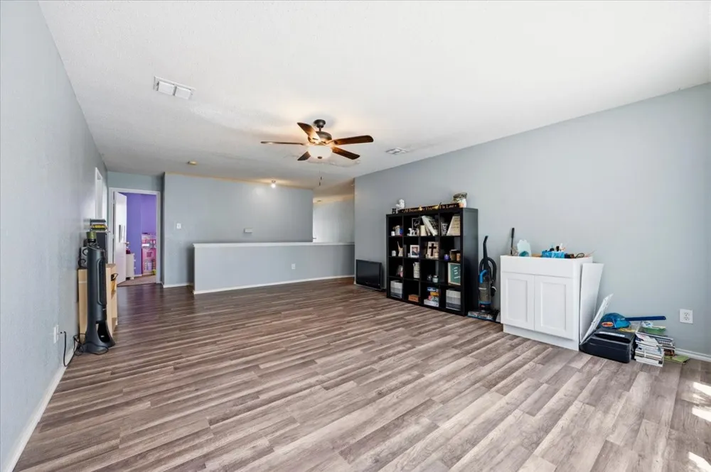 2423 Ranchview Drive Grand Prairie, TX 75052