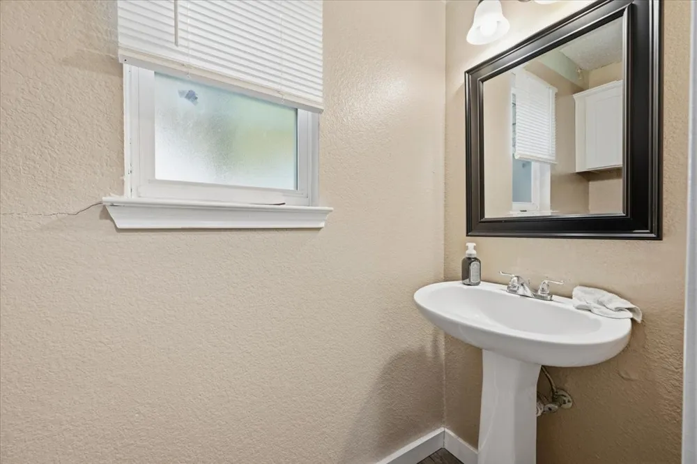 2423 Ranchview Drive Grand Prairie, TX 75052