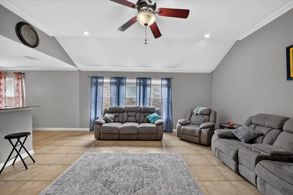 5530 Mandarin Way Dallas, TX 75249