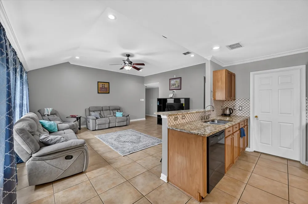 5530 Mandarin Way Dallas, TX 75249