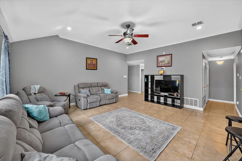 5530 Mandarin Way Dallas, TX 75249