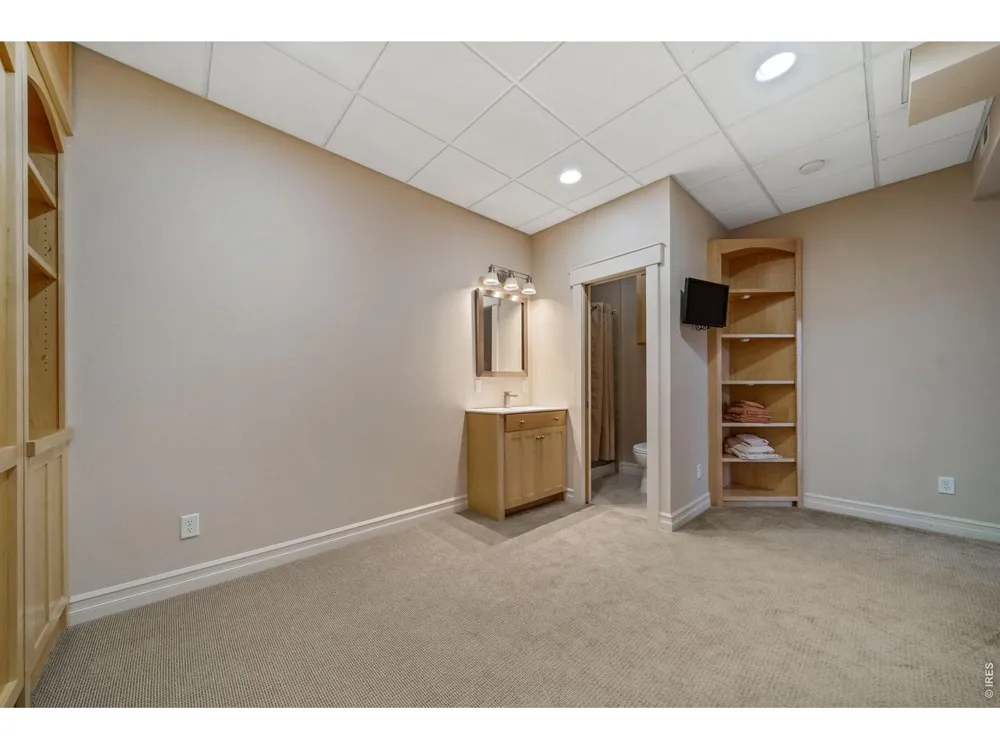 621 1st Avenue Lyons, CO 80540