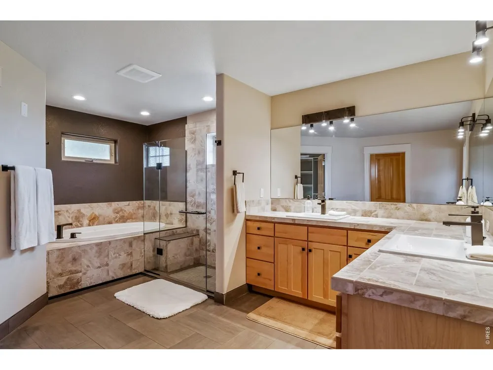 621 1st Avenue Lyons, CO 80540