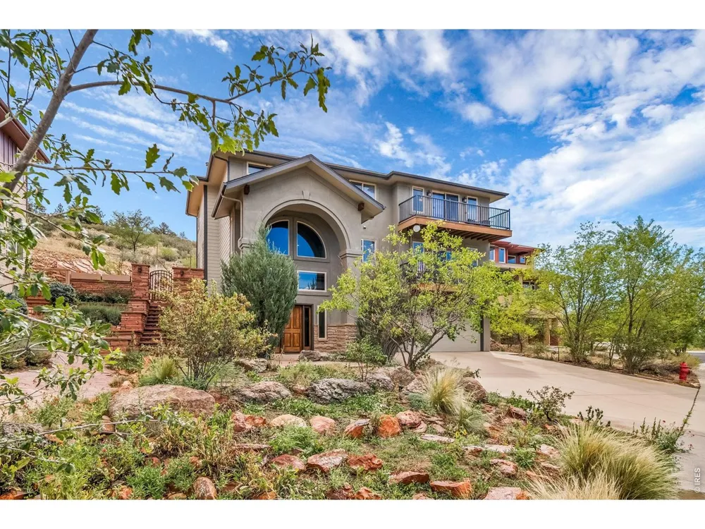 621 1st Avenue Lyons, CO 80540