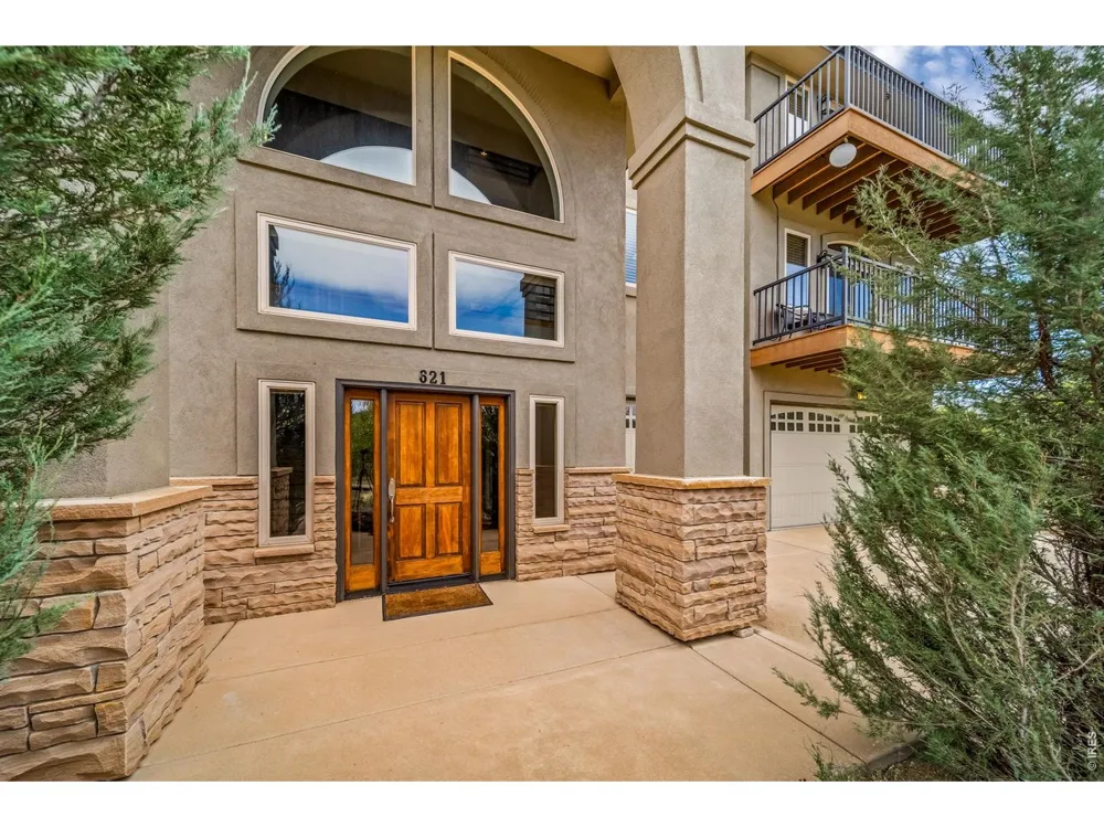 621 1st Avenue Lyons, CO 80540