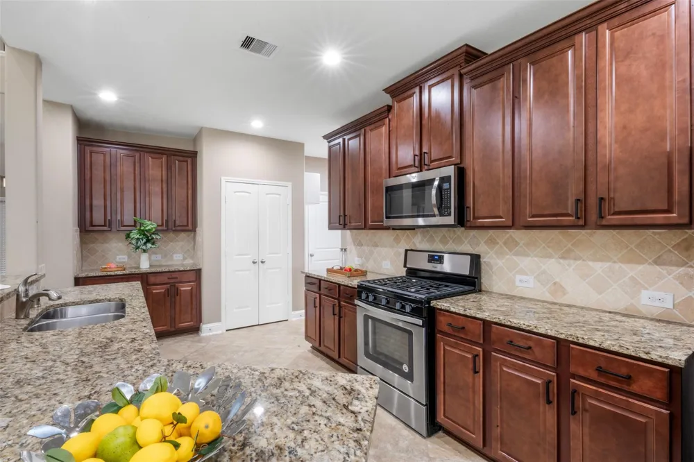 102 Blossom Terrace Lane Rosenberg, TX 77469