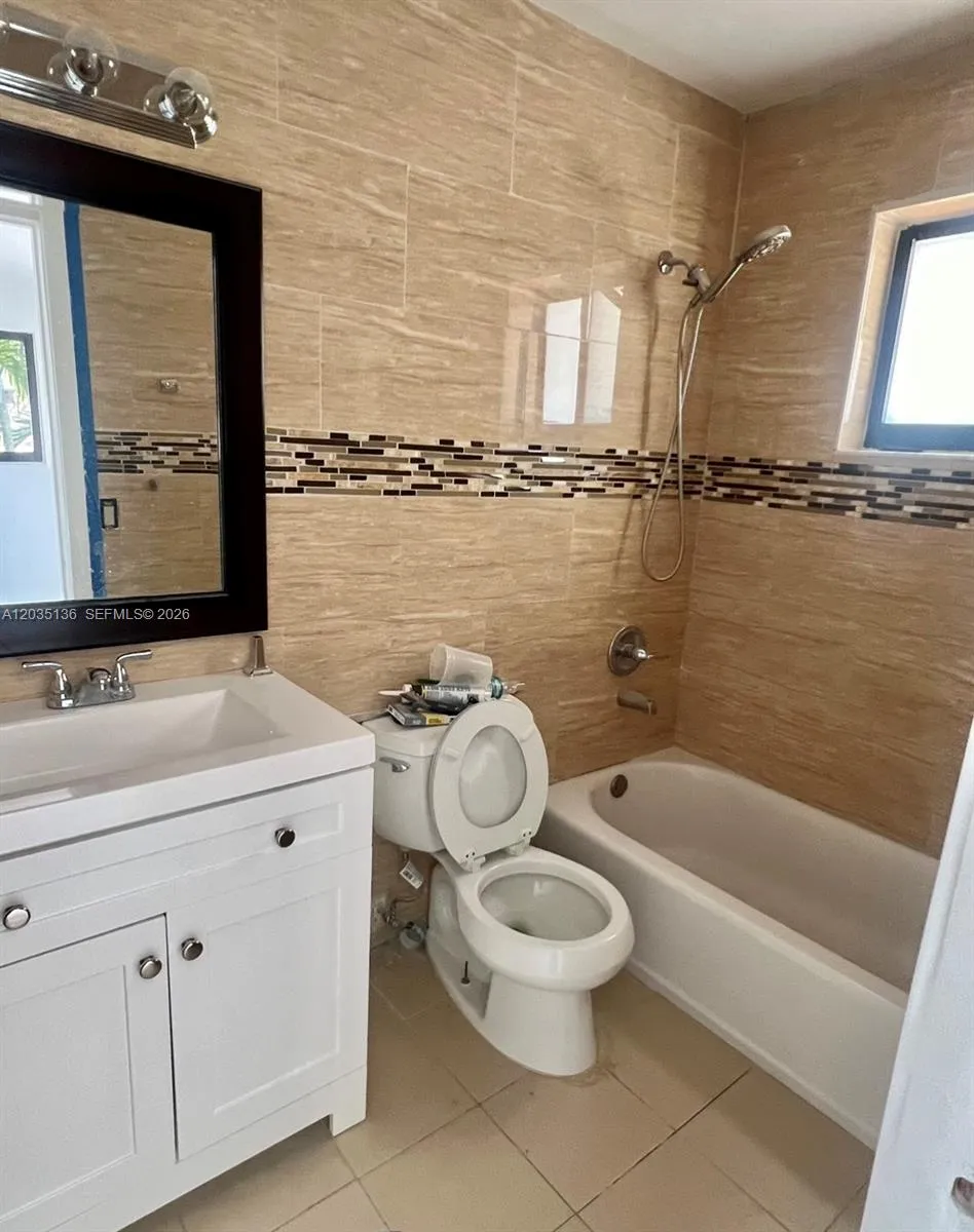 325 MENORES AVE Coral Gables, FL 33134