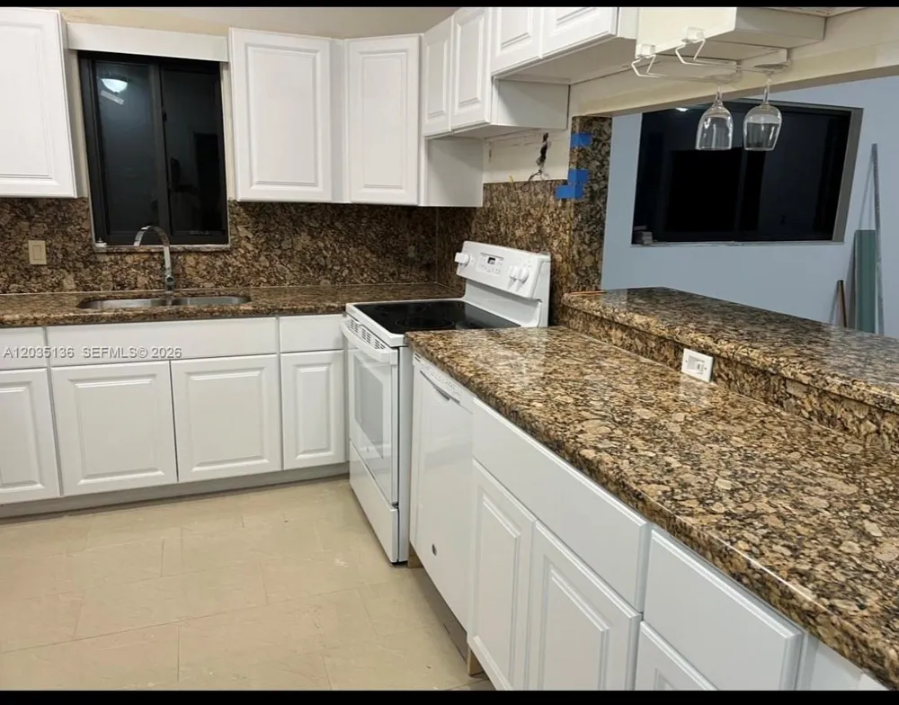 325 MENORES AVE Coral Gables, FL 33134