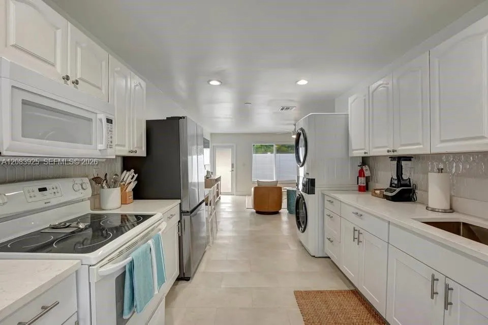 1319 SW 30th St #D Fort Lauderdale, FL 33315