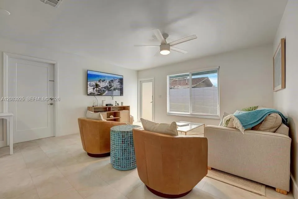 1319 SW 30th St #D Fort Lauderdale, FL 33315