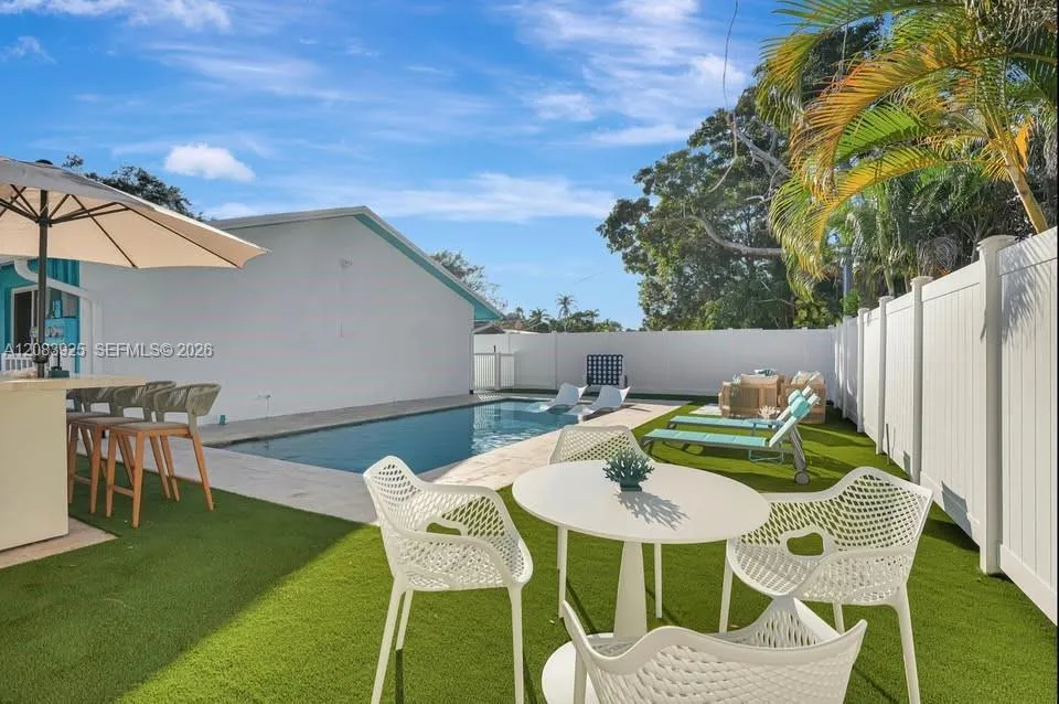 1319 SW 30th St #D Fort Lauderdale, FL 33315