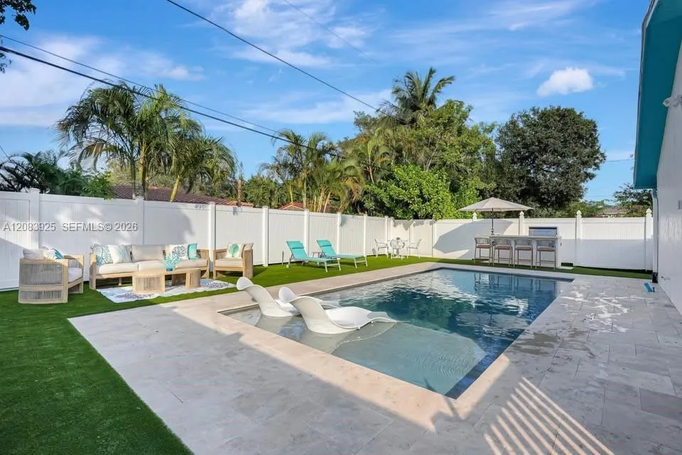 1319 SW 30th St #D Fort Lauderdale, FL 33315