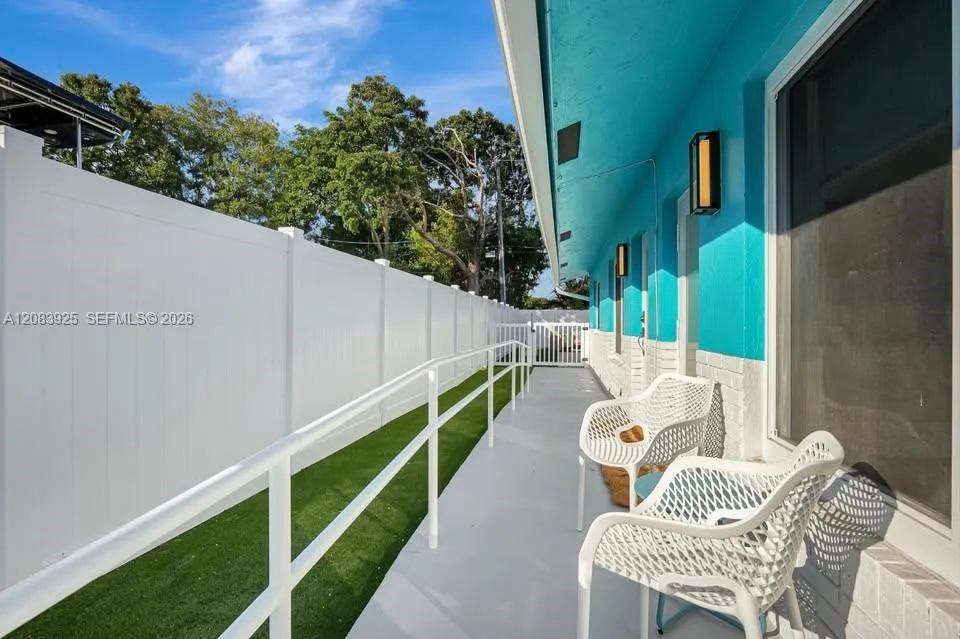 1319 SW 30th St #D Fort Lauderdale, FL 33315