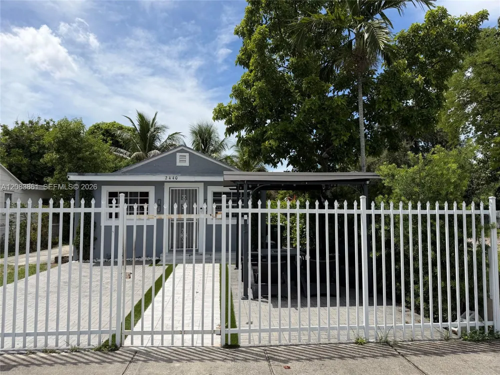 2440 NW 57th St Miami, FL 33142
