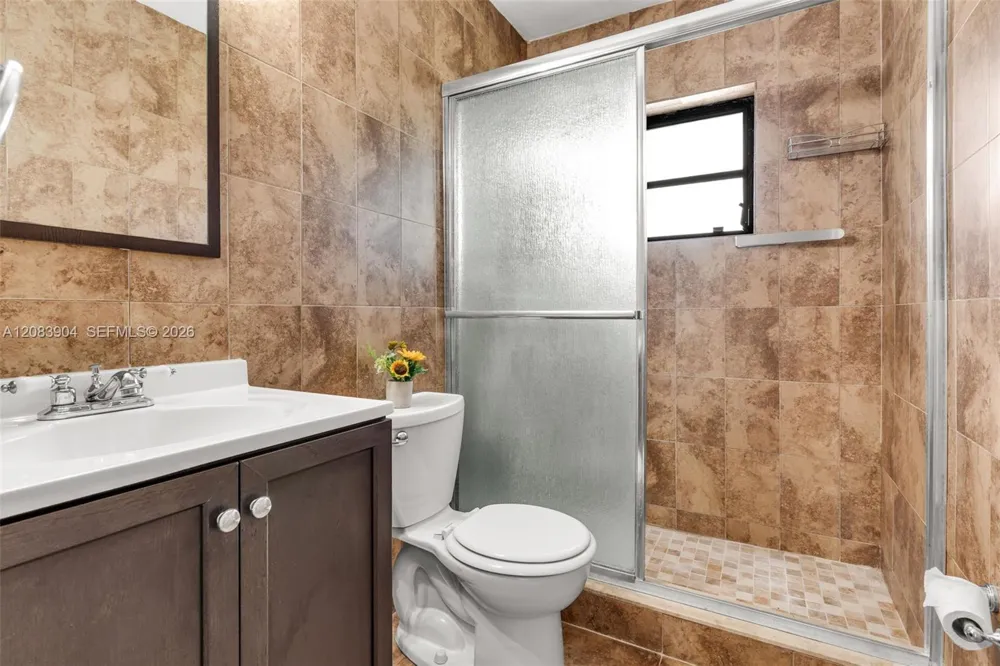 13962 SW 52 LN Miami, FL 33175