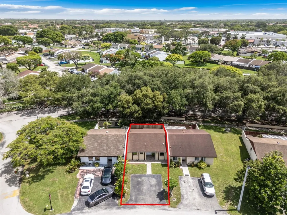 13962 SW 52 LN Miami, FL 33175