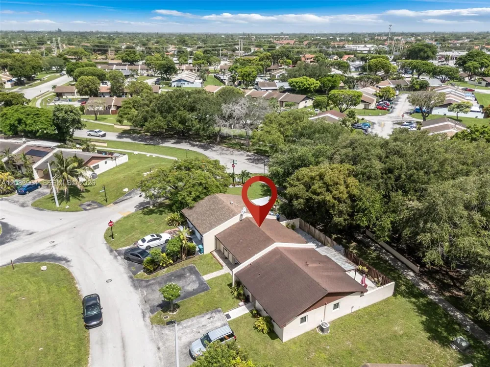 13962 SW 52 LN Miami, FL 33175